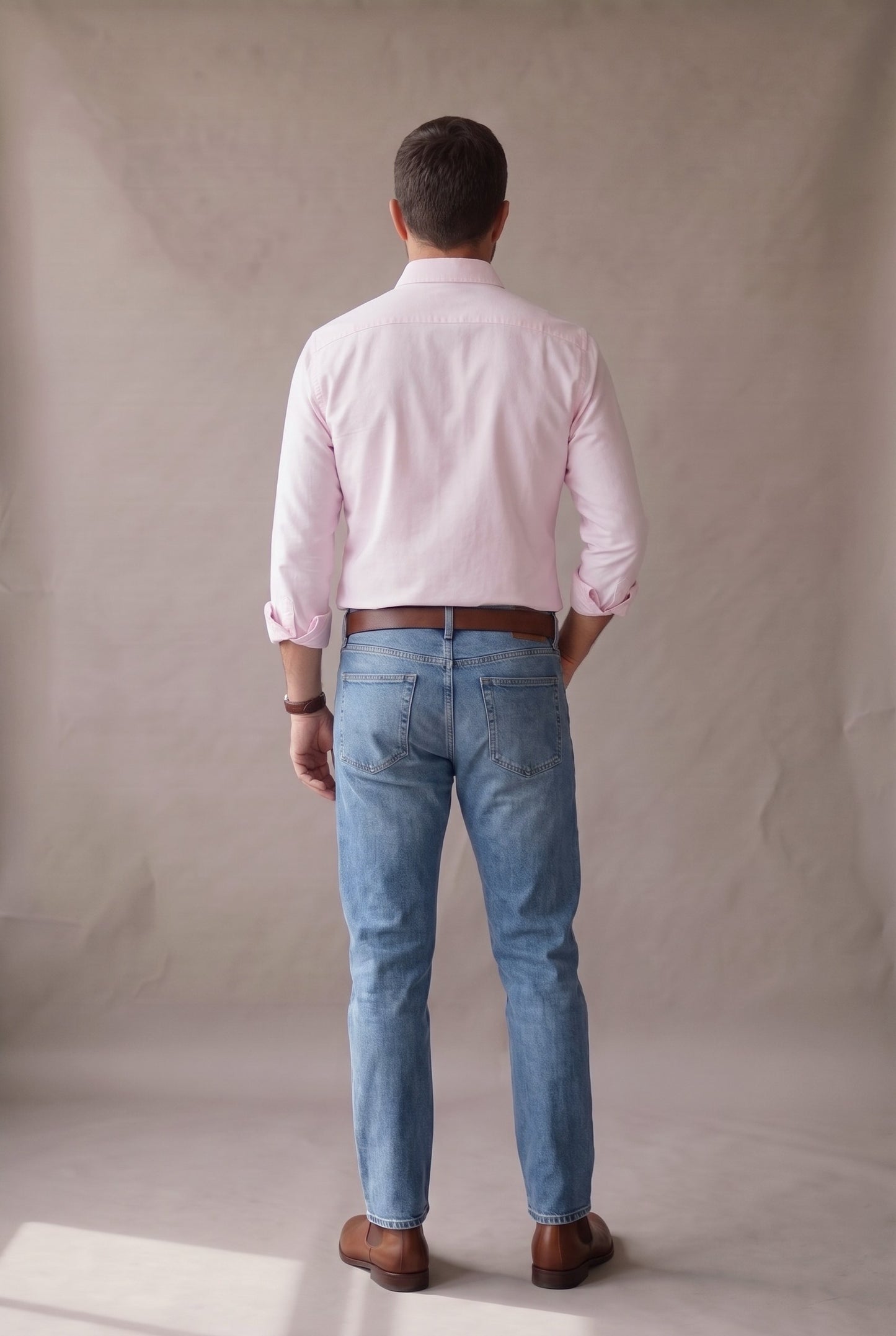 Vista de espalda de la camisa oxford palo de rosa para hombre, Luck and Load