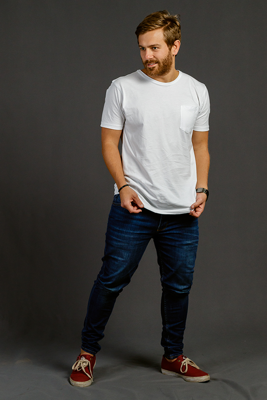 Camiseta blanca hombre con bolsillo pecho Luck & Load algodón peruano	
